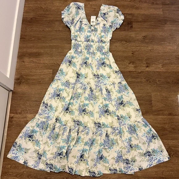 NWT Abercrombie Cap Sleeve Smocked Waist Floral Midi Dress White Floral - Small - Picture 2 of 8